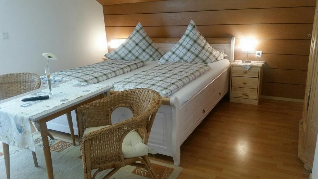 Hotel-Pension Haus Hubertus Weigendorf 객실 사진